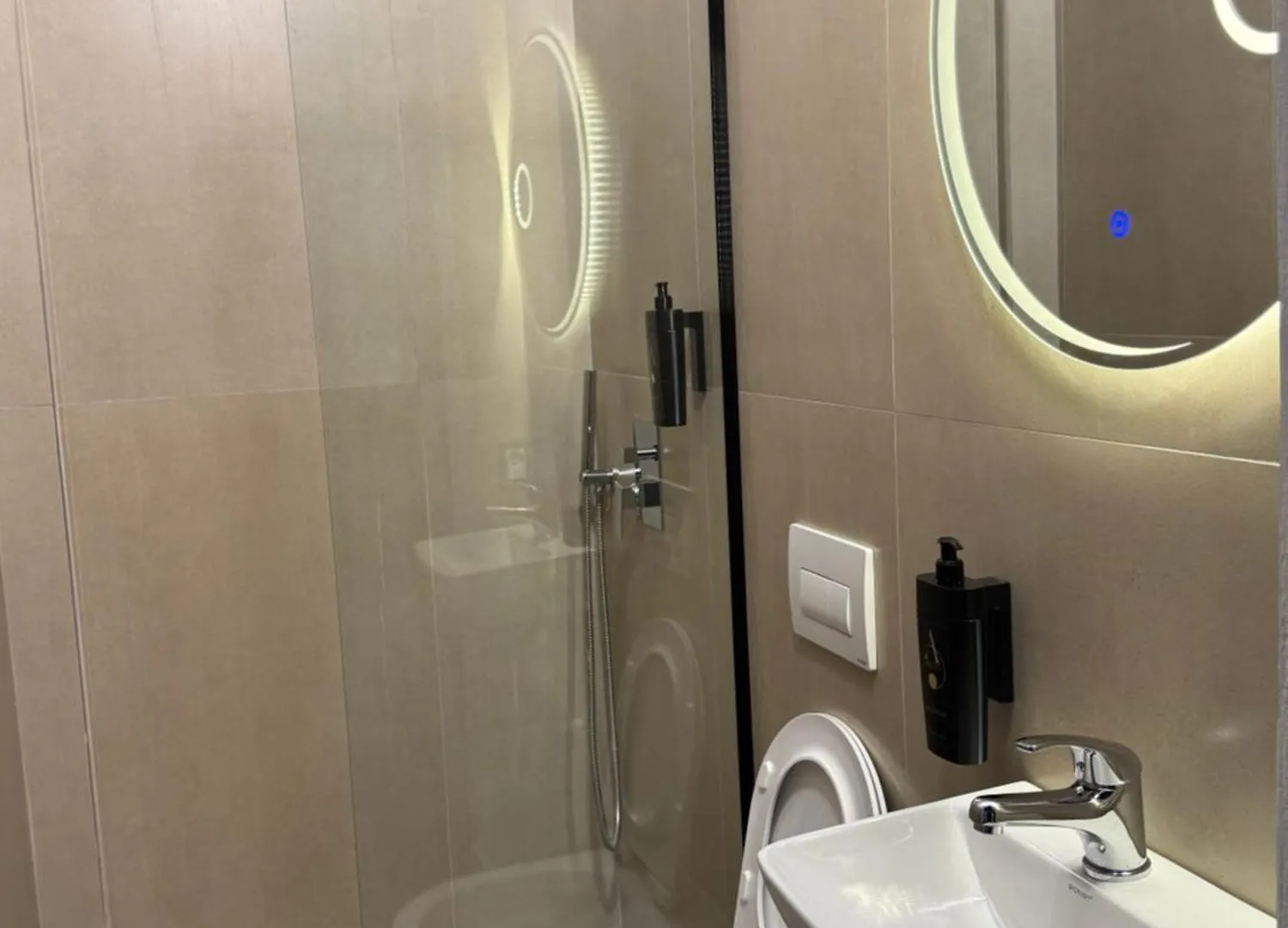 Aloha Villa And Suites Vlorë 0*,  Albánie
