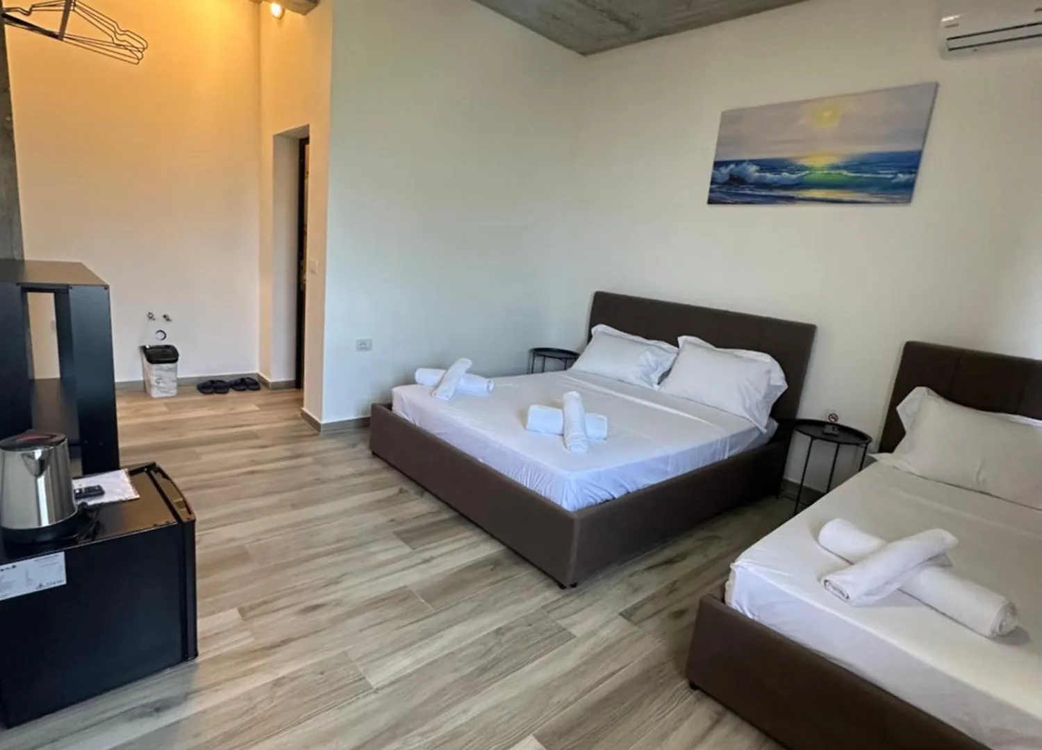 Gasthof Aloha Villa And Suites Vlorë