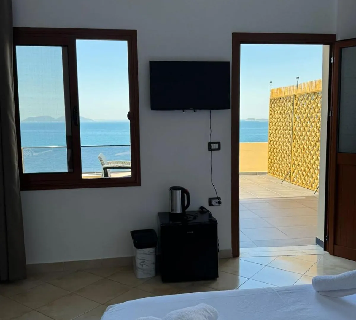 Aloha Villa And Suites Vlorë 0*,